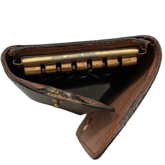 Louis Vuitton Monogram 6 Hook Key Holder - Picture 9 of 13